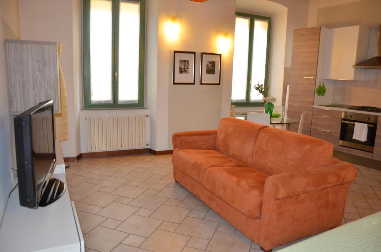 Soggiorno In Centro Storico Vimercate Bagian luar foto